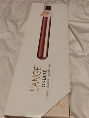 LANGE Curling Wand in Blush Pink and Metallic Barrel